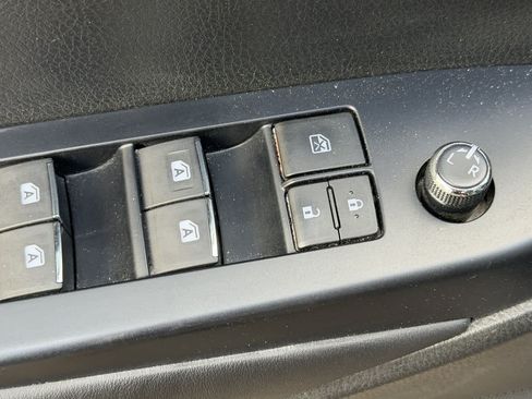 Used 2016 Toyota Highlander Limited w/ Driver Technology Package AWD/4WD image 15