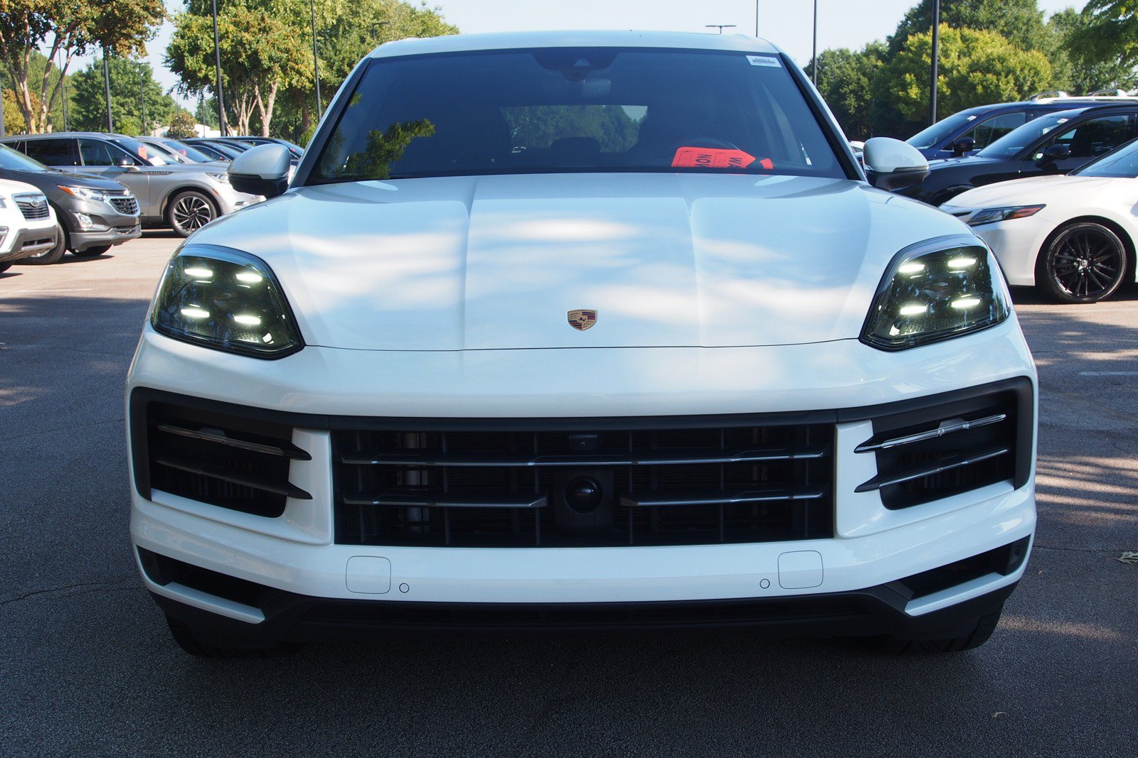 Used 2024 Porsche Cayenne AWD/4WD image 2