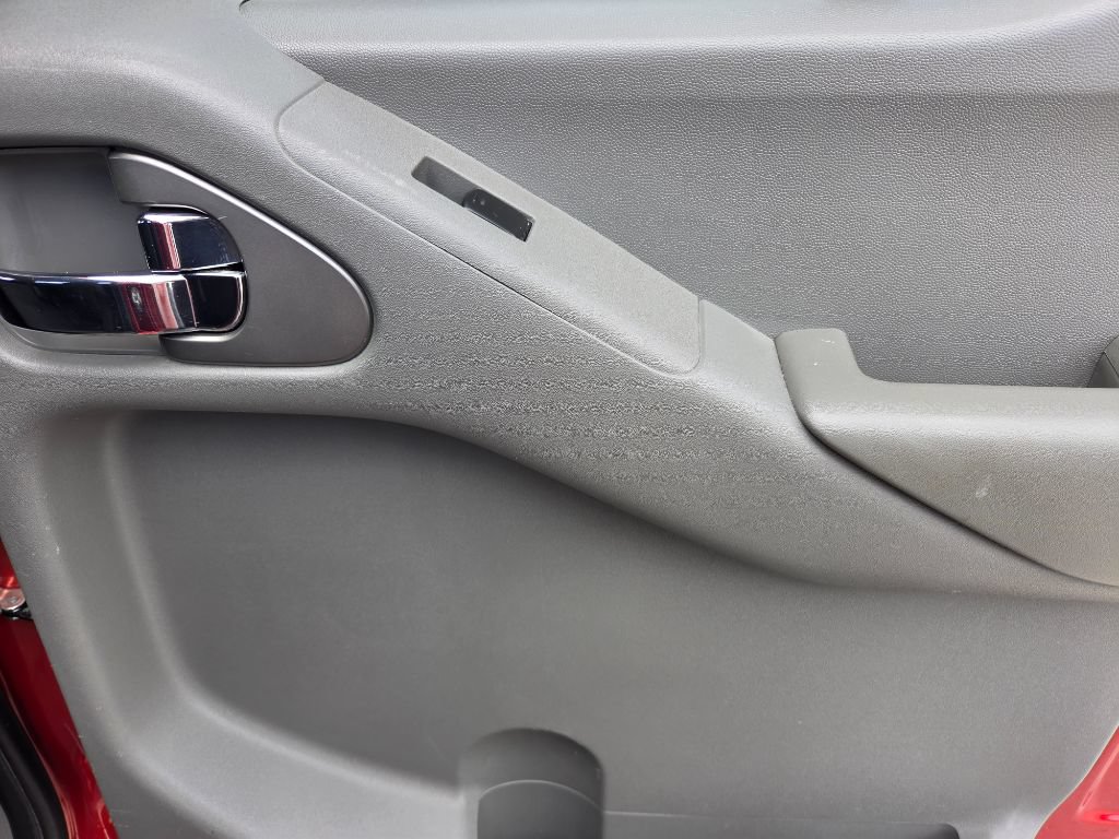 Used 2017 Nissan Frontier Desert Runner RWD image 29