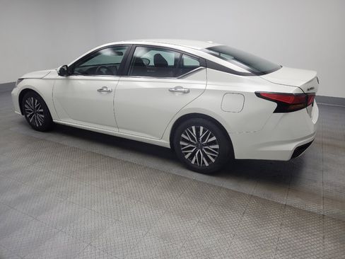 Used 2023 Nissan Altima 2.5 SV image 3