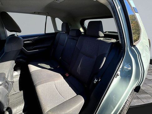 Used 2019 Toyota RAV4 XLE image 23