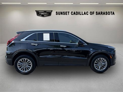 Certified 2025 Cadillac XT4 Premium Luxury FWD image 2