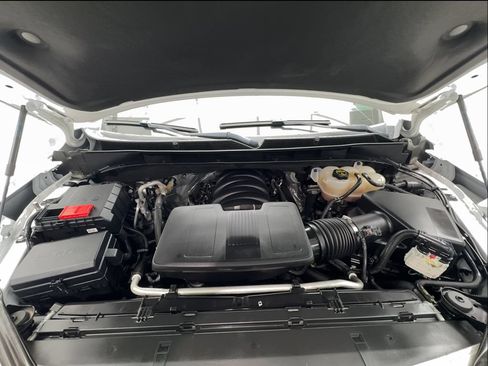 Used 2024 GMC Yukon SLT RWD image 17