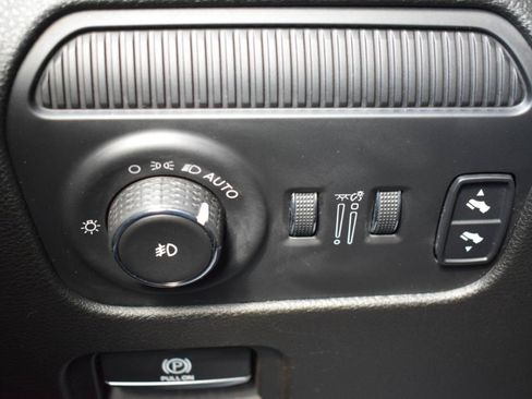 Used 2023 Jeep Wagoneer Series III w/ Convenience Group I AWD/4WD image 24
