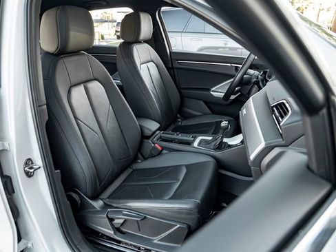 Used 2020 Audi Q3 2.0T Premium w/ Convenience Package image 29
