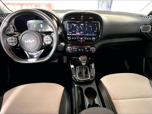 Used 2024 Kia Soul GT-Line image 13