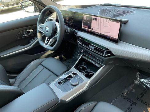 New 2026 BMW 330i Sedan w/ M Sport Package image 32