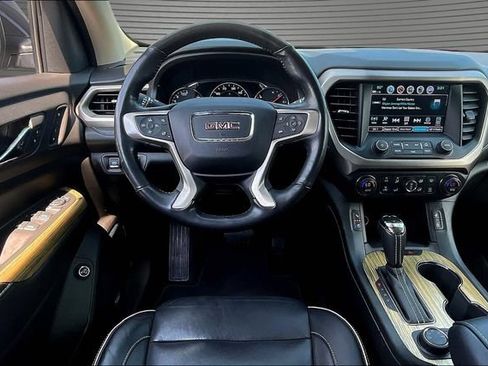 Used 2019 GMC Acadia Denali w/ Technology Package AWD/4WD image 8