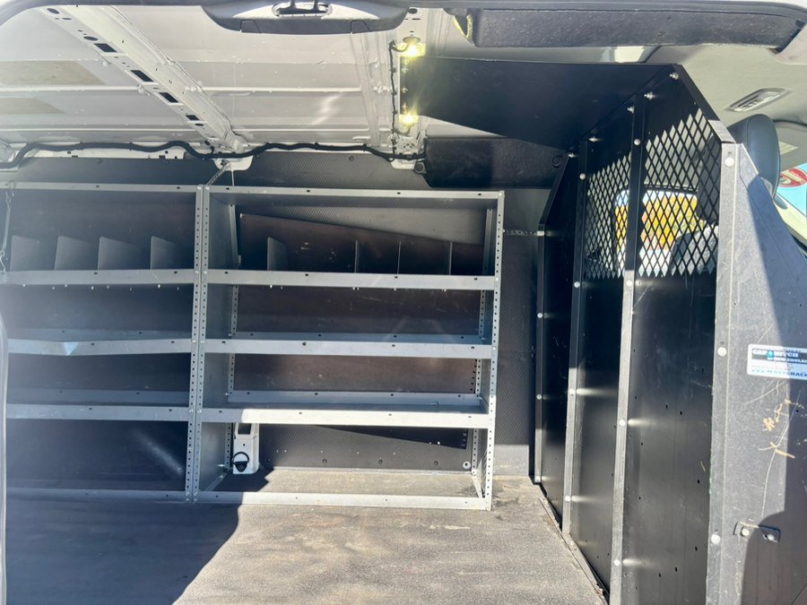 Used 2018 Ford Transit 250 130 Low Roof RWD image 22