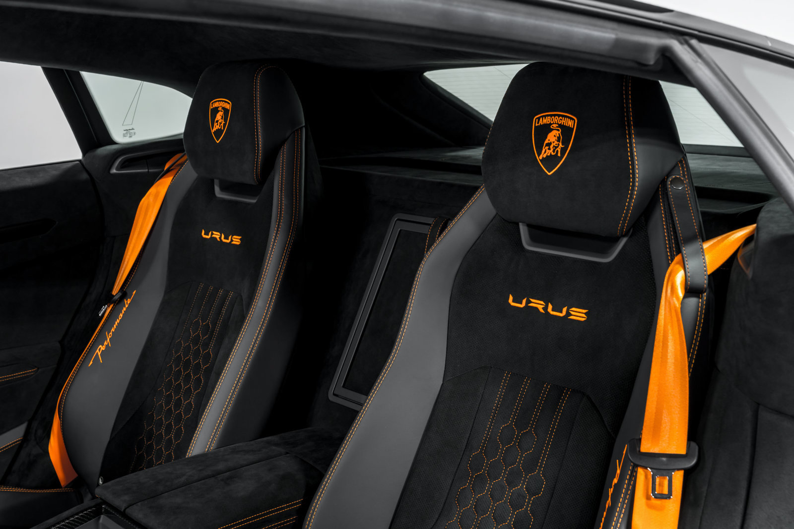 Used 2024 Lamborghini Urus Performante AWD/4WD image 32