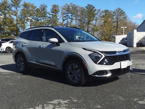 Used 2025 Kia Sportage SX FWD image 2