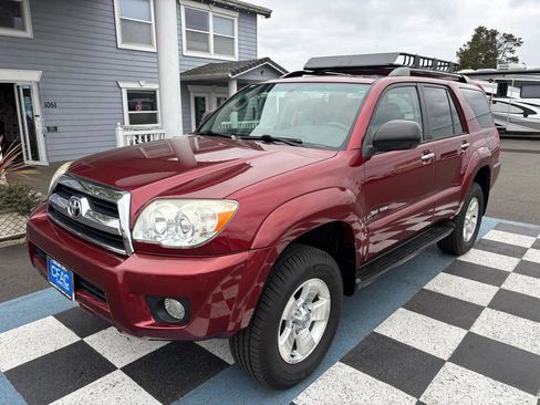 Used 2006 Toyota 4Runner SR5 AWD/4WD image 2