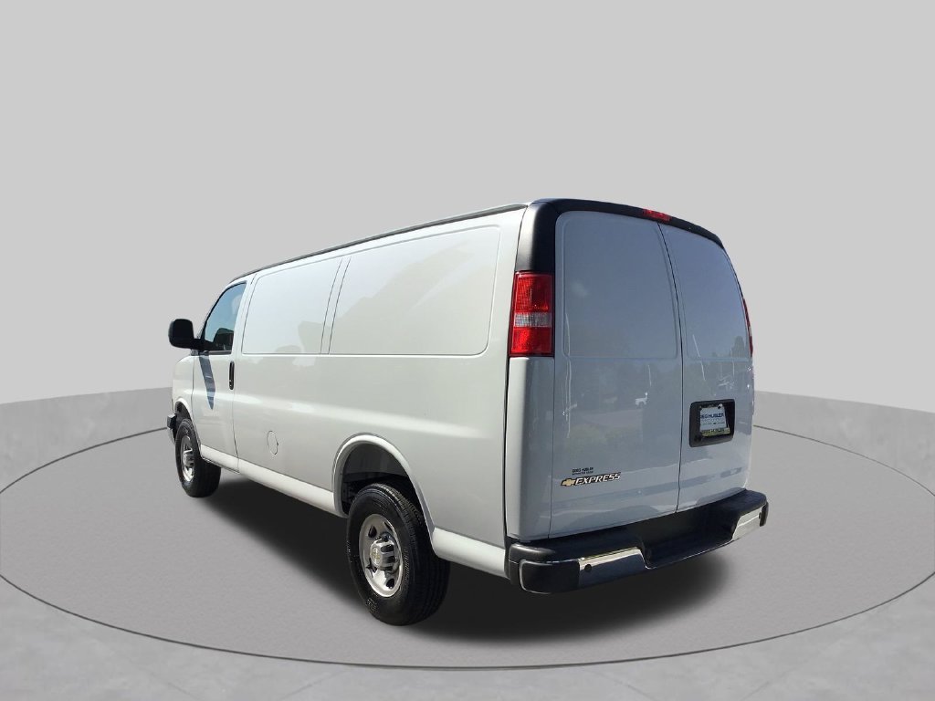 New 2026 Chevrolet Express 2500 w/ Driver Convenience Package RWD image 10