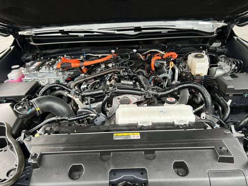 Used 2024 Toyota Tacoma TRD Off-Road image 31