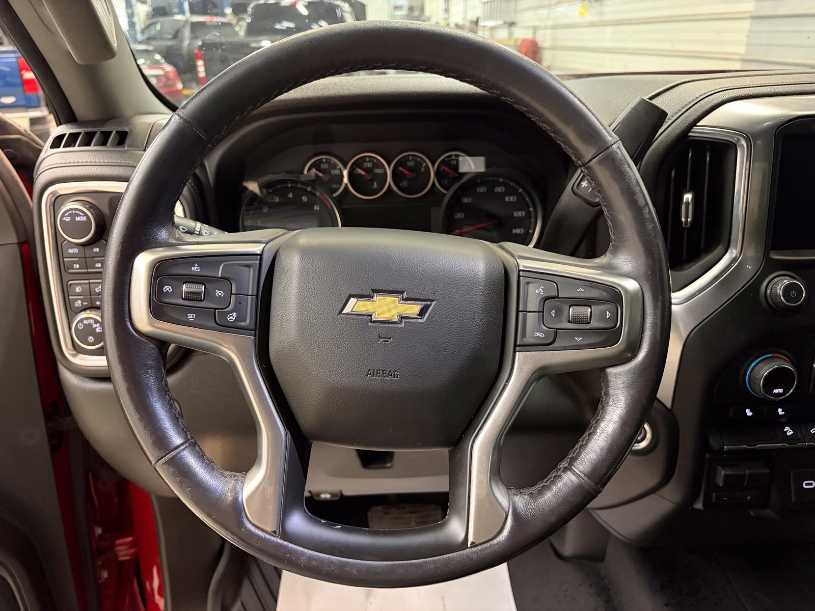 Used 2021 Chevrolet Silverado 2500 LT w/ Convenience Package AWD/4WD image 15