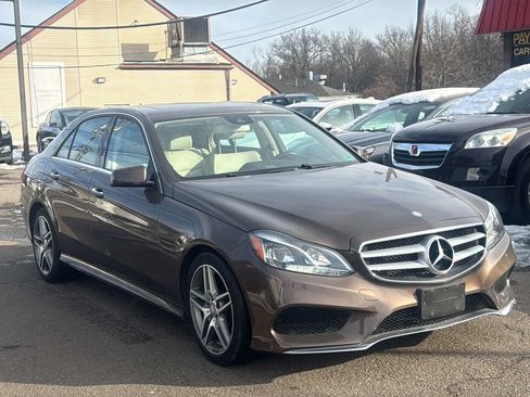 Used 2016 Mercedes-Benz E 350 Sedan image 3