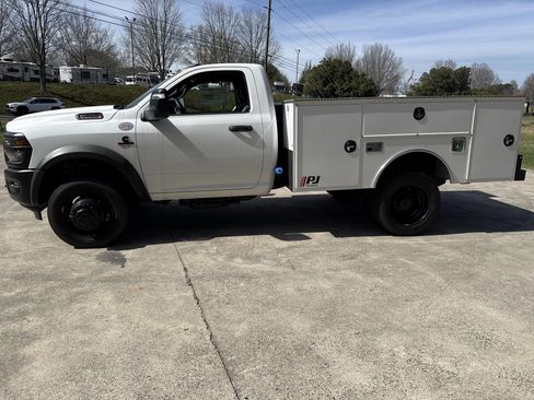 New 2026 RAM 4500 Tradesman AWD/4WD image 4