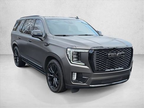 Used 2022 GMC Yukon Denali w/ Denali Ultimate Package image 3