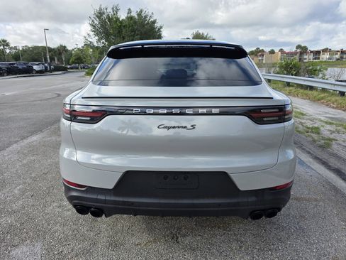 Used 2021 Porsche Cayenne S AWD/4WD image 6