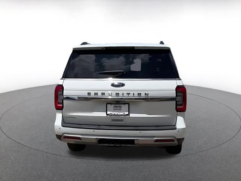 Used 2024 Ford Expedition Limited AWD/4WD image 12