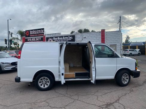 Used 2014 Chevrolet Express 1500 image 3