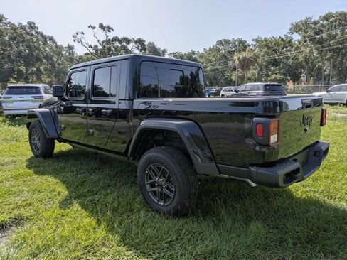 New 2025 Jeep Gladiator Sport AWD/4WD image 5