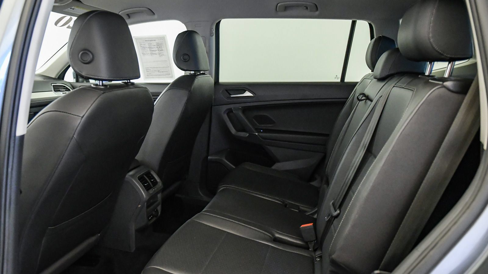 Used 2020 Volkswagen Tiguan SE FWD image 17