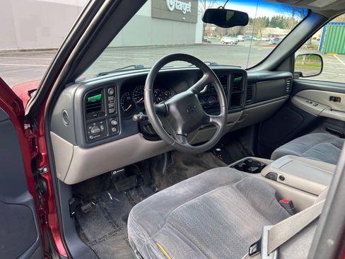 Used 2002 Chevrolet Tahoe LS w/ 3rd Row Seat Pkg image 10