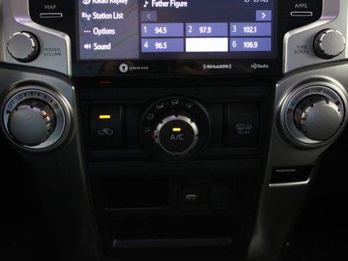 Used 2023 Toyota 4Runner SR5 Premium w/ Moonroof Package AWD/4WD image 20