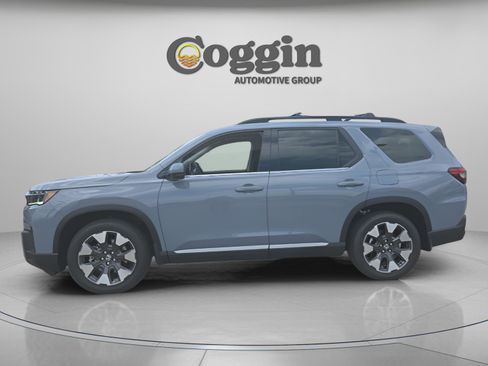 New 2026 Honda Pilot Touring image 2
