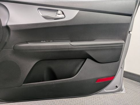 Used 2023 Kia Forte LXS w/ LXS Technology Package image 27