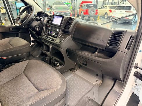Used 2024 RAM ProMaster 2500 w/ Convenience Group FWD image 27