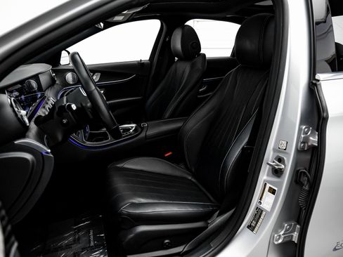 Used 2020 Mercedes-Benz E 350 4MATIC Sedan w/ Parking Assistance Package image 34