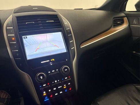 Used 2019 Lincoln MKC Reserve w/ MKC Technology Package FWD image 38
