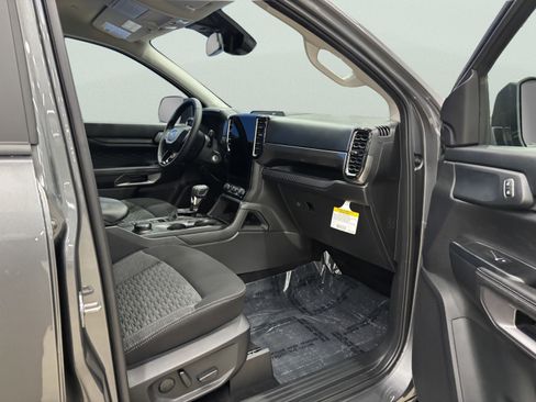 New 2025 Ford Ranger XLT w/ Equipment Group 301A High AWD/4WD image 15