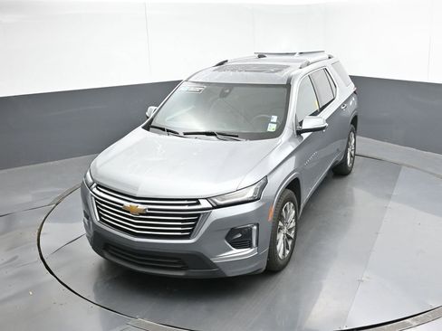 Used 2023 Chevrolet Traverse Premier image 48