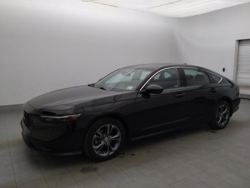 Used 2023 Honda Accord EX image 2