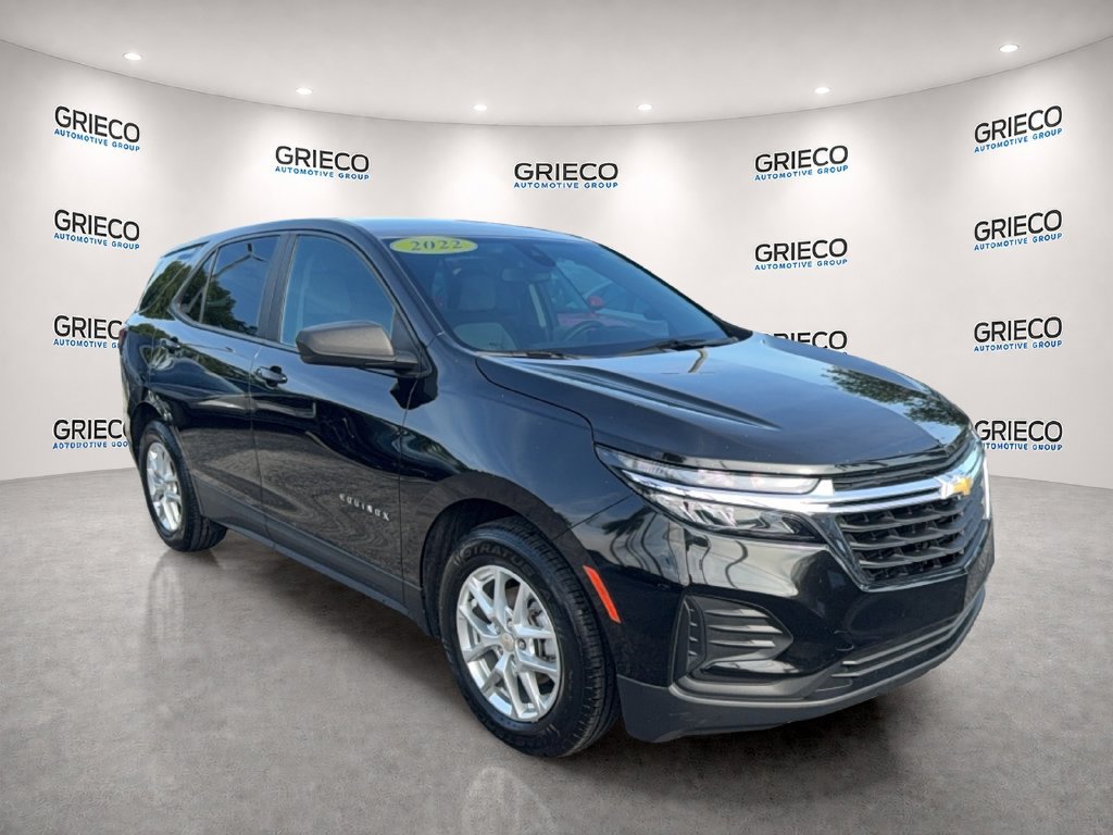 Used 2022 Chevrolet Equinox LS FWD image 1