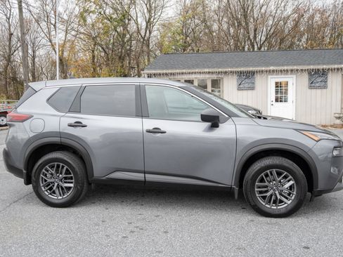 Used 2023 Nissan Rogue S image 12