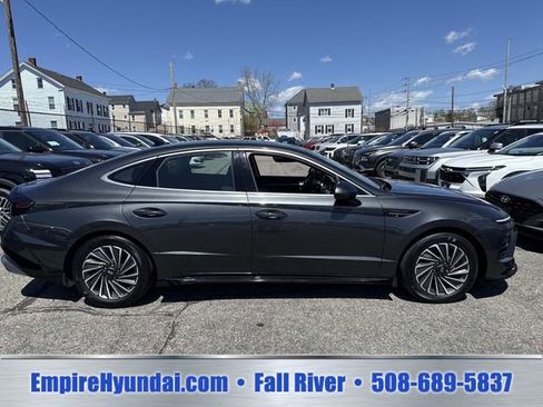 Used 2024 Hyundai Sonata SEL FWD image 3