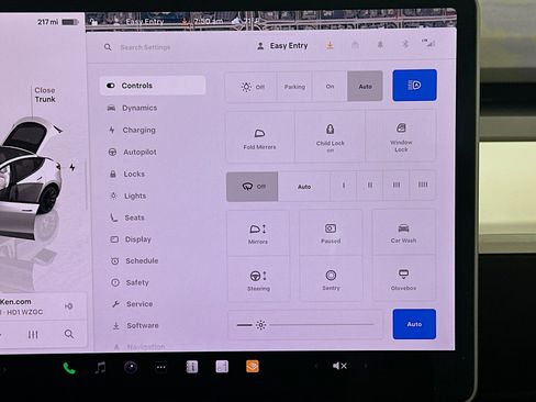 Used 2023 Tesla Model Y Long Range image 16