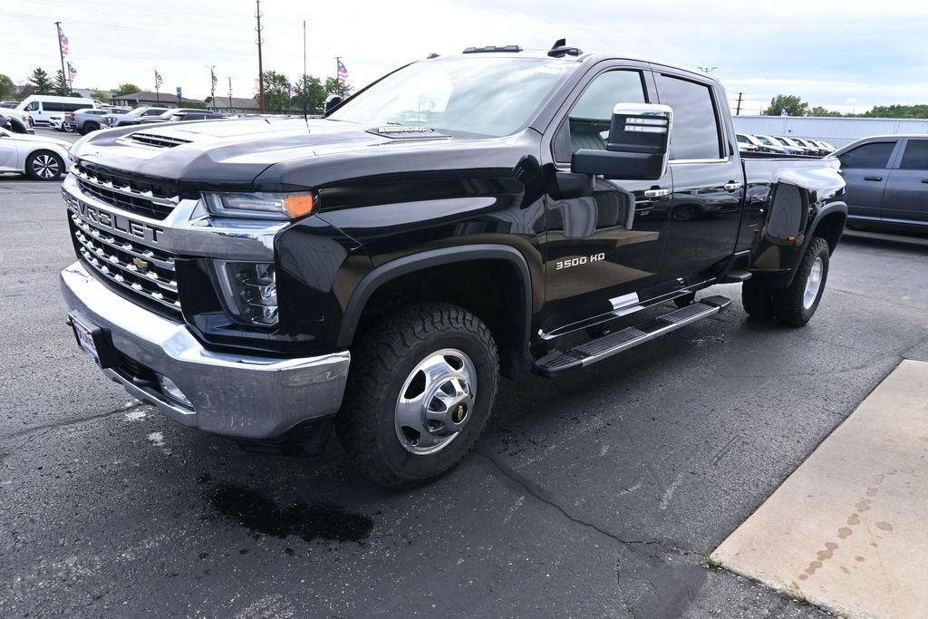 Used 2021 Chevrolet Silverado 3500 LTZ w/ LTZ Convenience Package AWD/4WD image 9