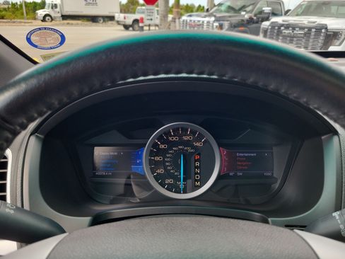 Used 2013 Ford Explorer XLT FWD image 31