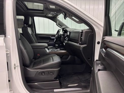 Used 2023 GMC Sierra 1500 SLT w/ SLT Convenience Package AWD/4WD image 11