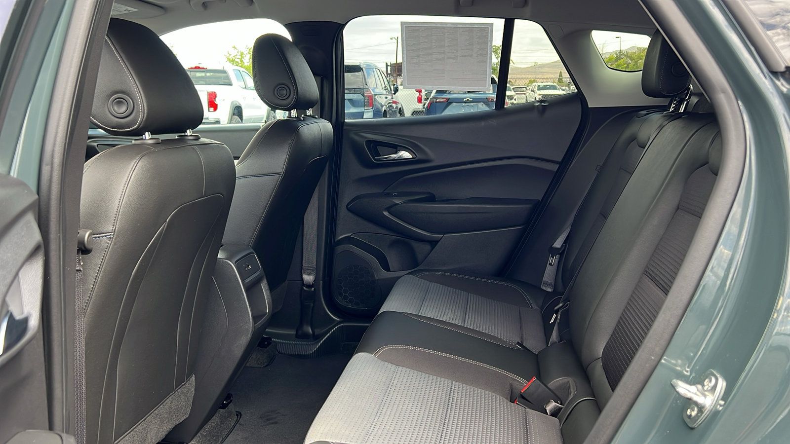 Certified 2025 Chevrolet Trax LT FWD image 13