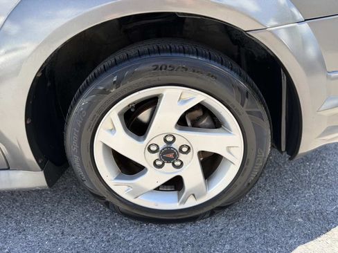 Used 2008 Pontiac Vibe w/ Preferred Package FWD image 9