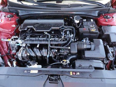 Used 2025 Hyundai Elantra SEL FWD image 29