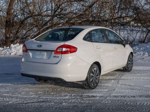 Used 2011 Ford Fiesta S image 3