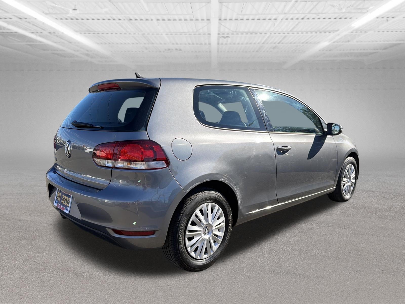 Used 2012 Volkswagen Golf 2-Door FWD image 5