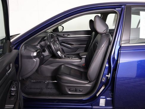 Used 2024 Nissan Altima 2.5 SR w/ SR Premium Package AWD/4WD image 29